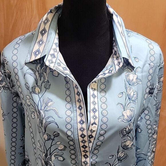 NWT Endless Moon Blue Floral Silky Button Down Shirt. Sz Med - Picture 5 of 11